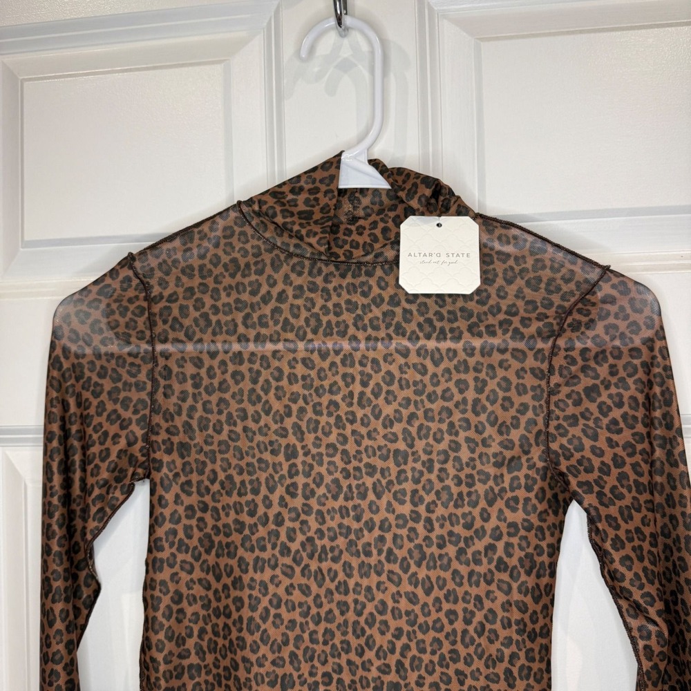 Altar'd State Leopard Print Mesh Mock Neck Long Sleeve Top‎ Brown Size XS NWT - Picture 3 of 5